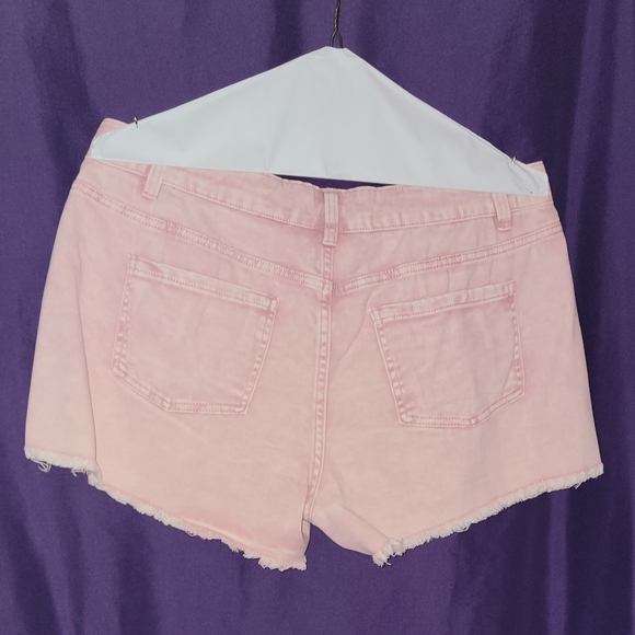 Time & Tru Jean shorts - Picture 2 of 3